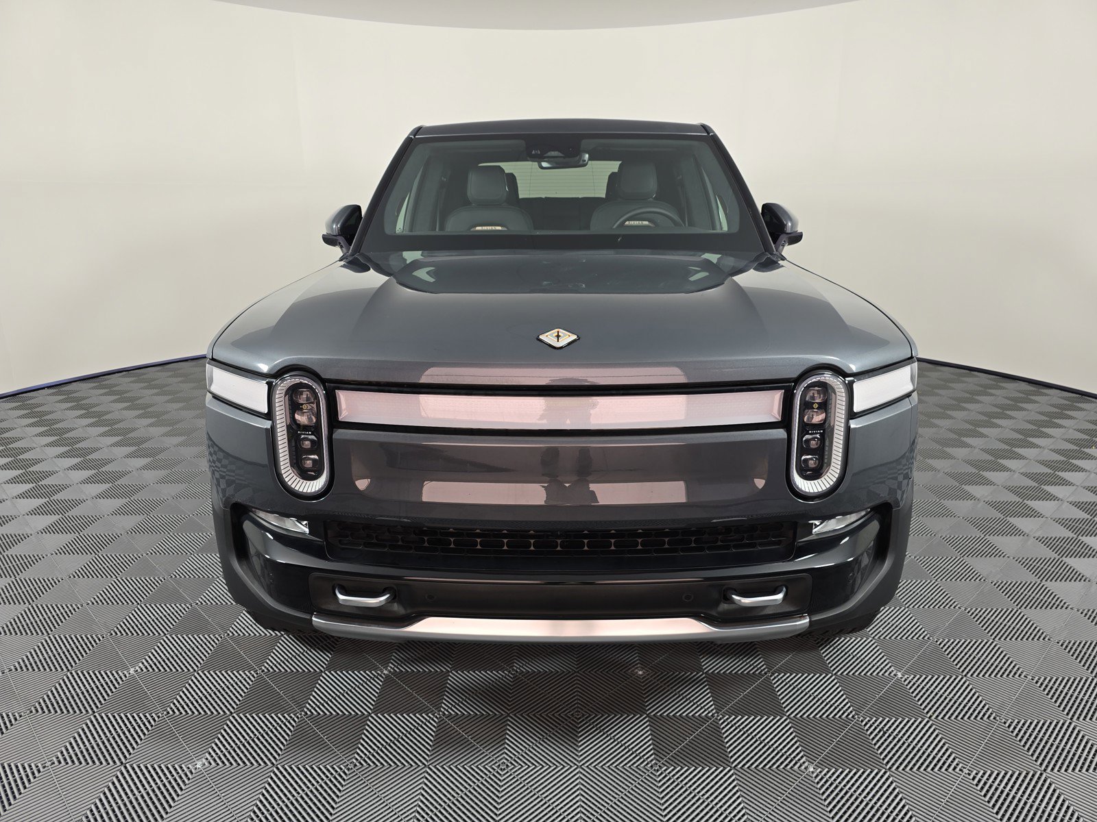 Used 2023 Rivian R1T Adventure AWD/4WD image 8