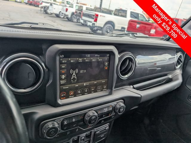 Used 2021 Jeep Wrangler Unlimited Sahara AWD/4WD image 19