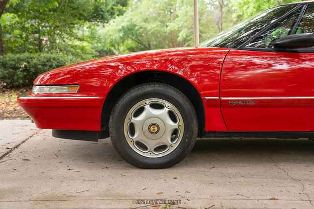 Used 1991 Buick Reatta Coupe FWD image 4