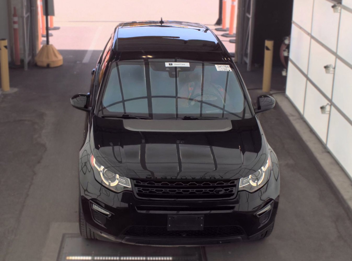 Used 2016 Land Rover Discovery Sport HSE Luxury AWD/4WD image 2