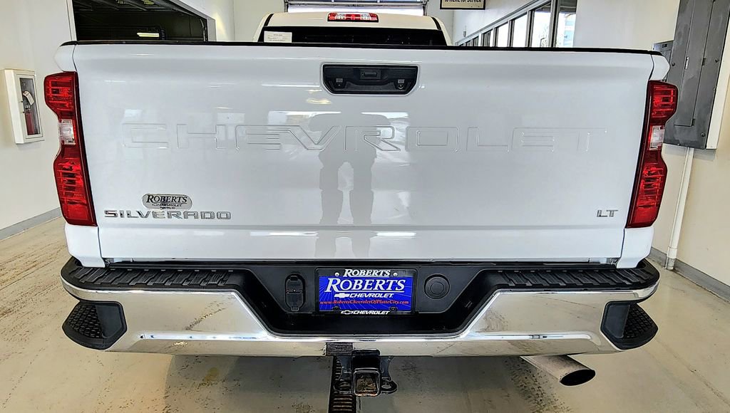 Used 2022 Chevrolet Silverado 3500 LT w/ Convenience Package image 8