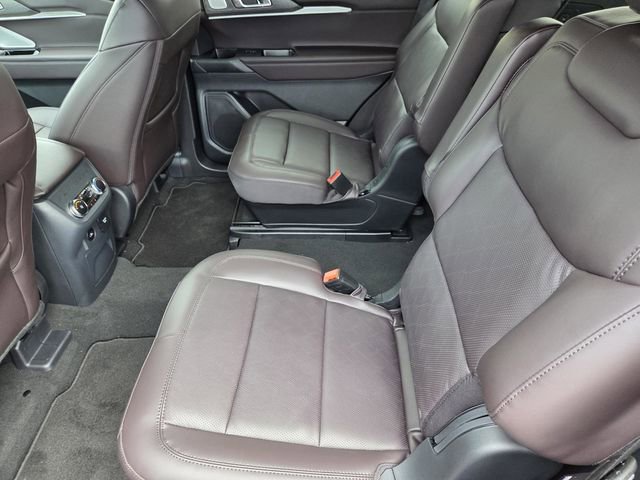 New 2026 Ford Explorer Platinum RWD image 33