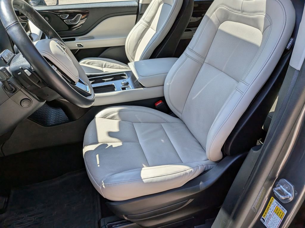 Used 2025 Lincoln Aviator Reserve w/ Illumination Package AWD/4WD image 28