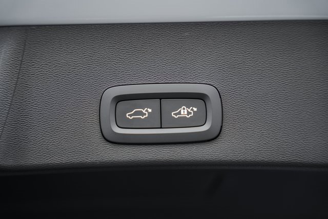 New 2026 Volvo XC40 B5 Plus w/ Protection Package Premier image 10