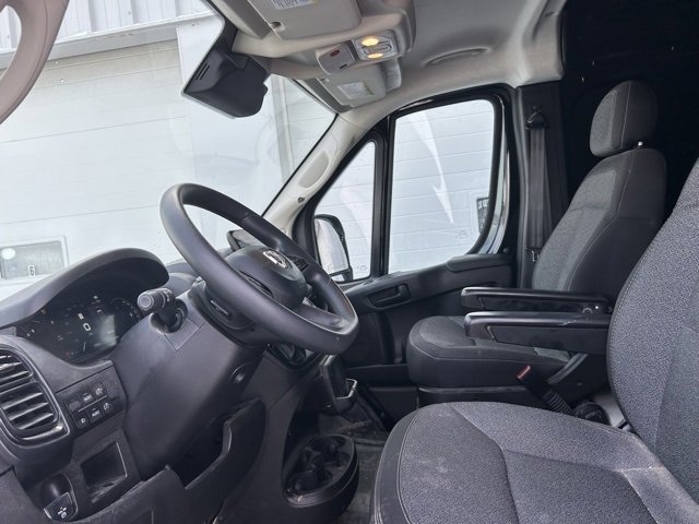 Used 2023 RAM ProMaster 2500 w/ Driver Convenience Group image 8
