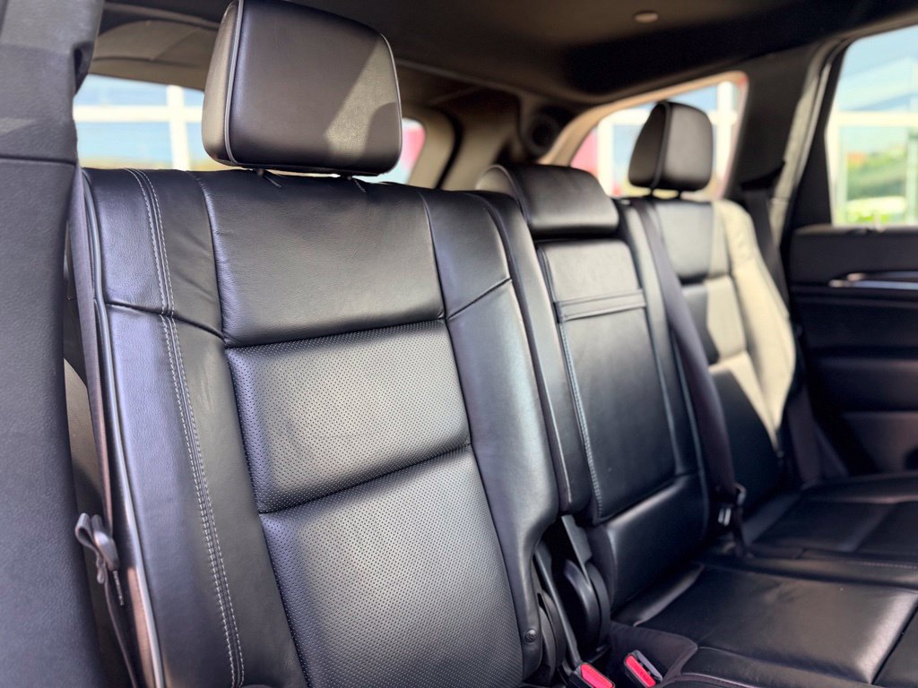 Used 2021 Jeep Grand Cherokee Overland AWD/4WD image 19