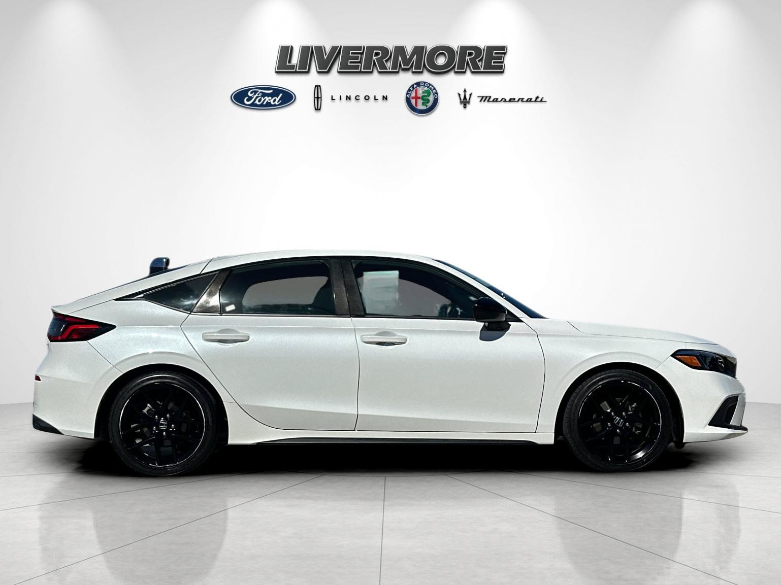 Used 2022 Honda Civic Sport image 2