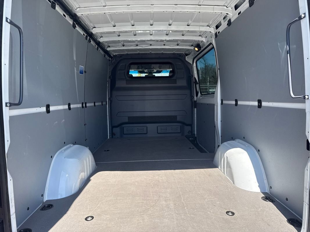 Used 2023 Mercedes-Benz Sprinter 2500 image 24