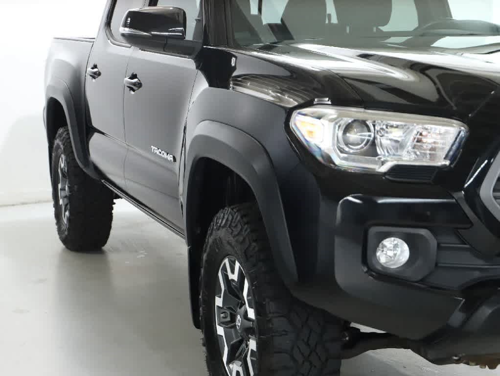 Certified 2020 Toyota Tacoma TRD Off-Road w/ Technology Package AWD/4WD image 8