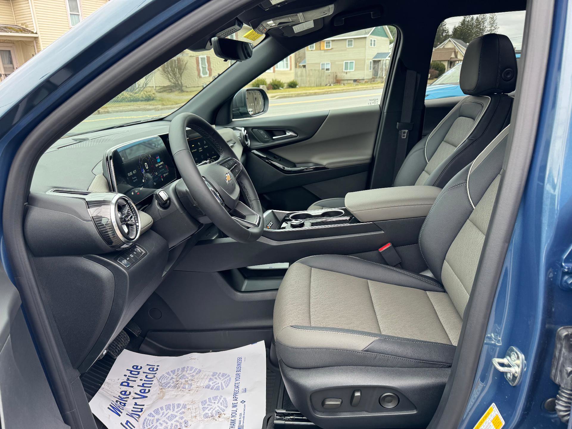 New 2026 Chevrolet Equinox LT w/ Convenience Package II image 18