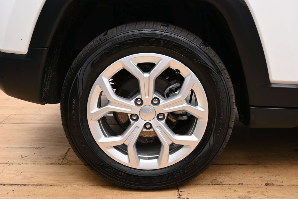 Used 2024 Jeep Compass Latitude AWD/4WD image 13