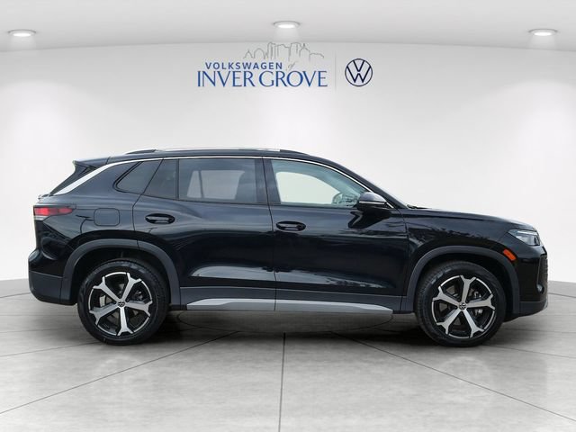 Certified 2025 Volkswagen Tiguan SE AWD/4WD image 8