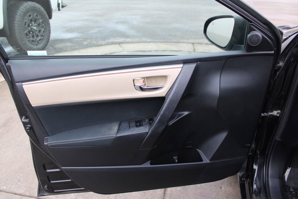 Used 2014 Toyota Corolla LE image 17