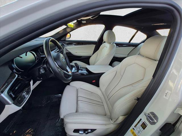 Used 2018 BMW 540i RWD image 13