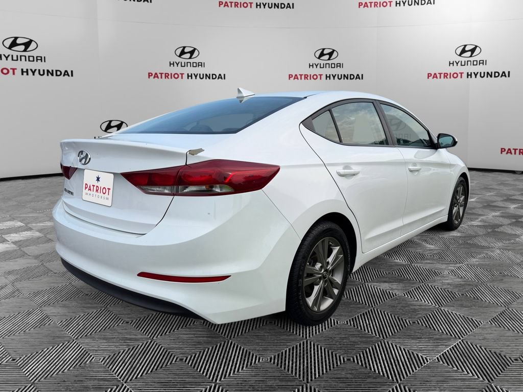 Used 2018 Hyundai Elantra SEL FWD image 3