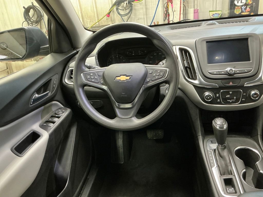 Used 2021 Chevrolet Equinox LS image 16