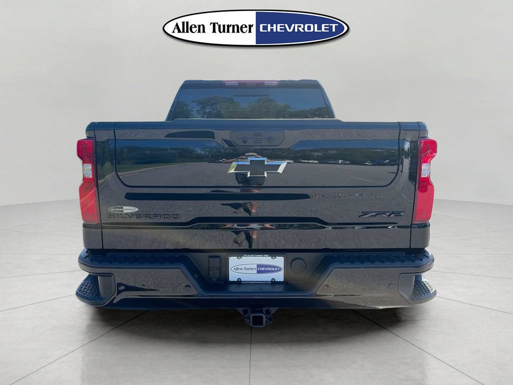 New 2026 Chevrolet Silverado 1500 ZR2 w/ Dark Appearance Package AWD/4WD image 5