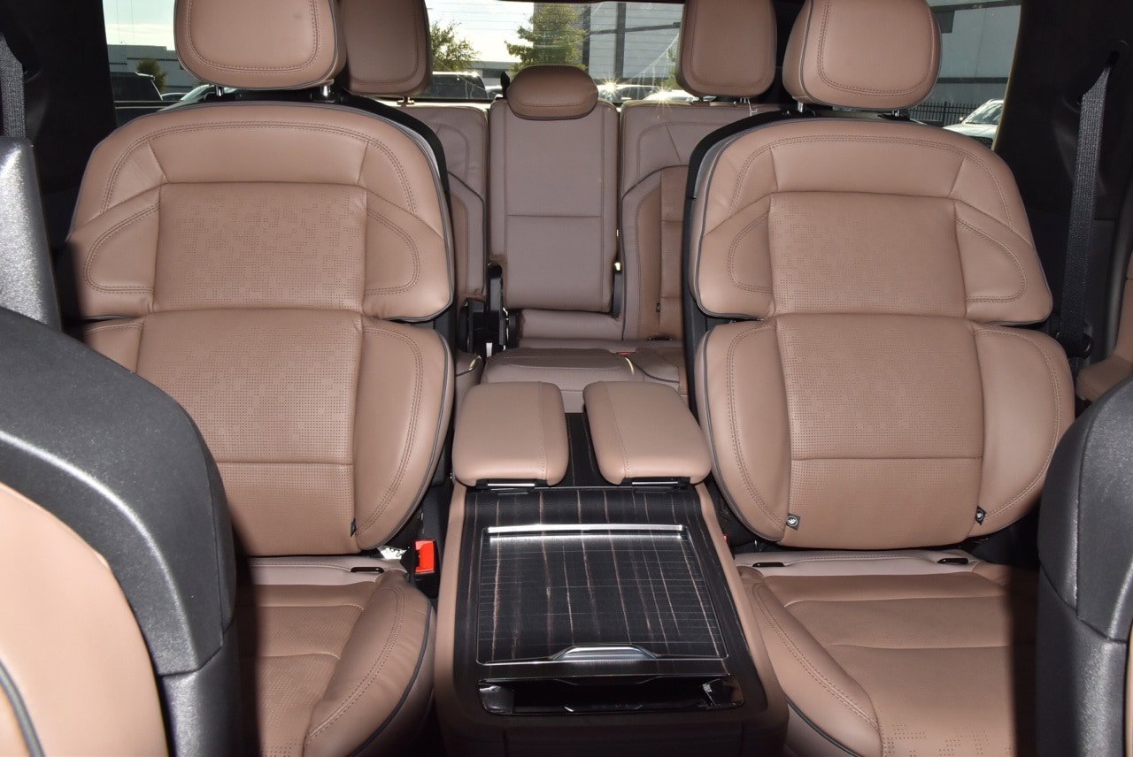 New 2025 Lincoln Navigator L Black Label image 30