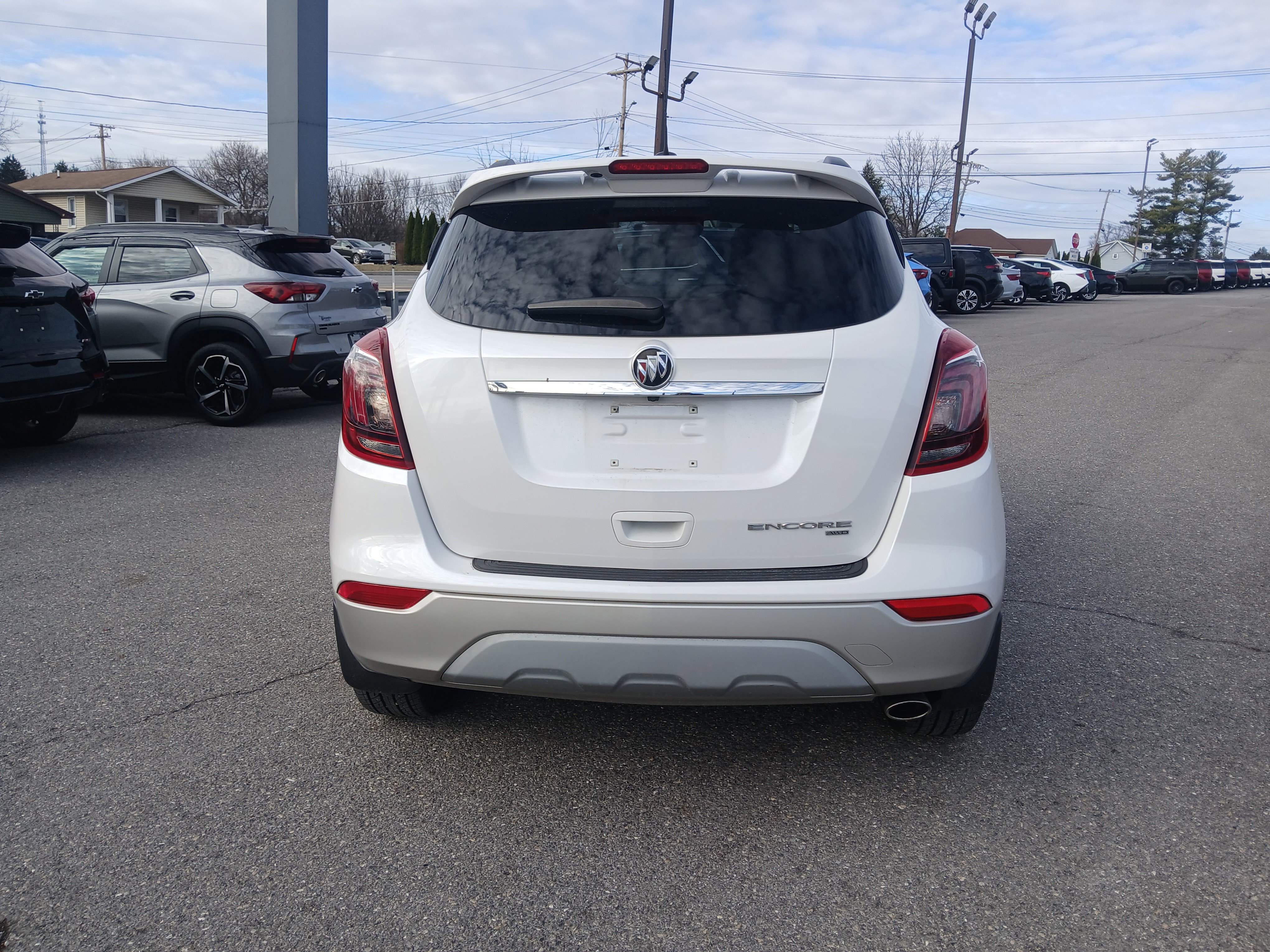Used 2019 Buick Encore Sport Touring image 4