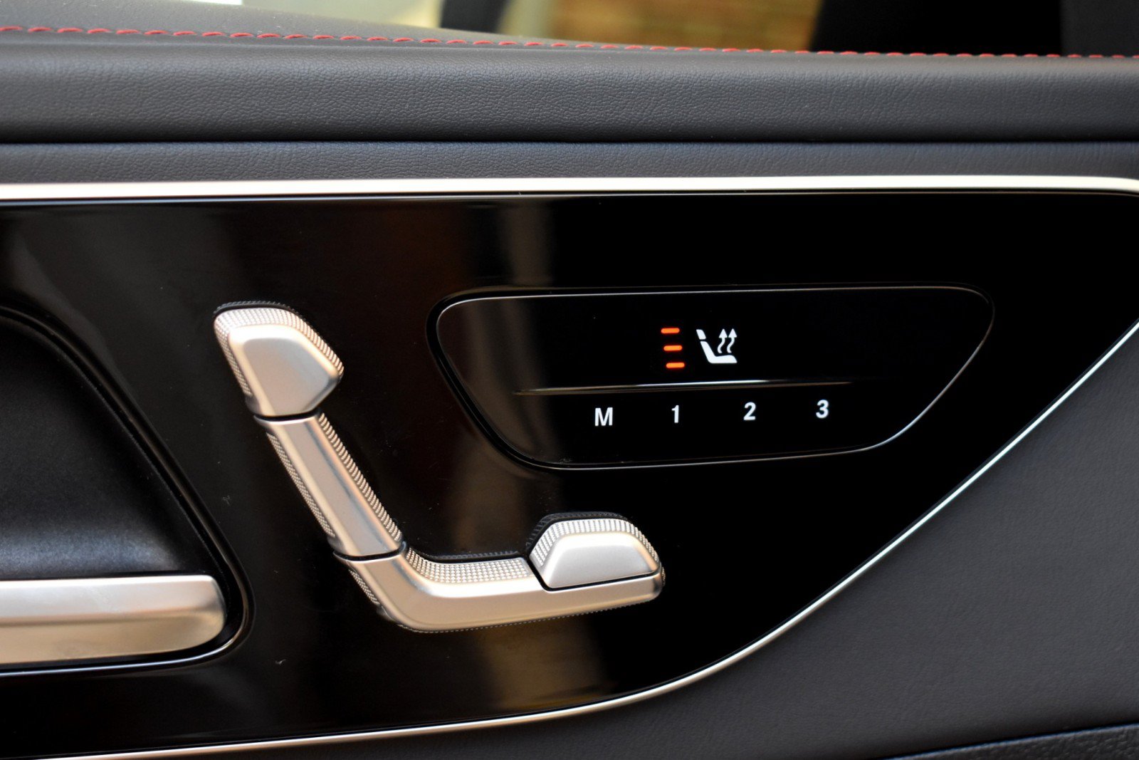 Used 2023 Mercedes-Benz C 43 AMG 4MATIC Sedan image 35