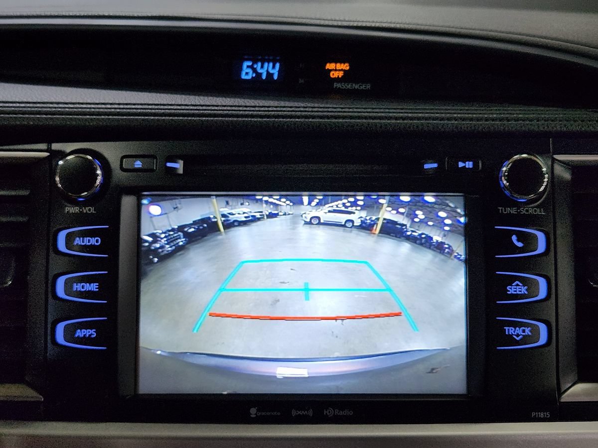 Used 2019 Toyota Highlander Plus FWD image 37