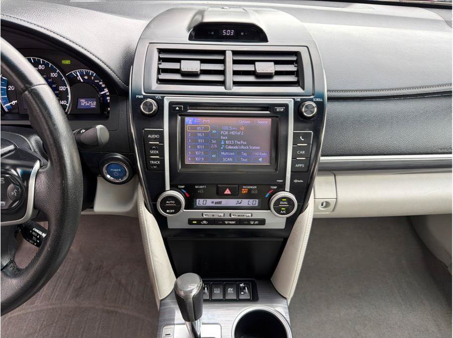 Used 2012 Toyota Camry XLE w/ Leather Pkg FWD image 16