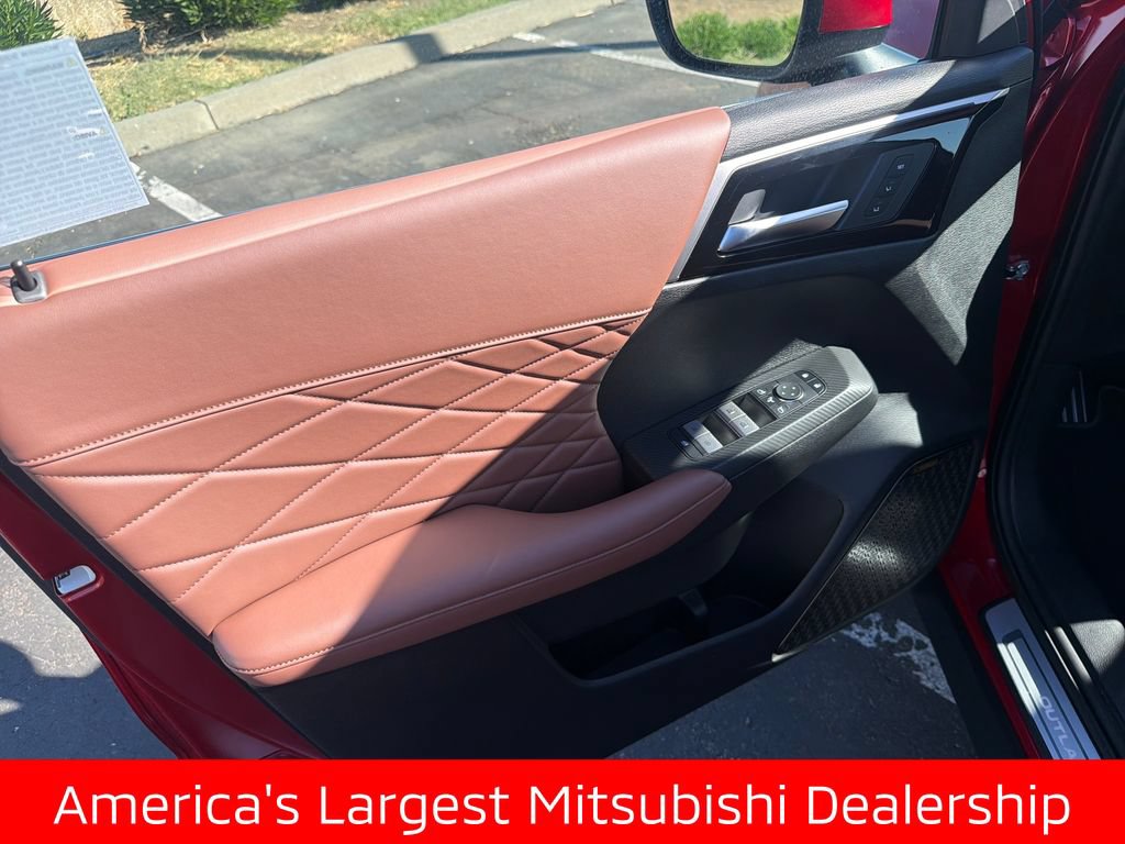 New 2026 Mitsubishi Outlander SEL AWD/4WD image 10