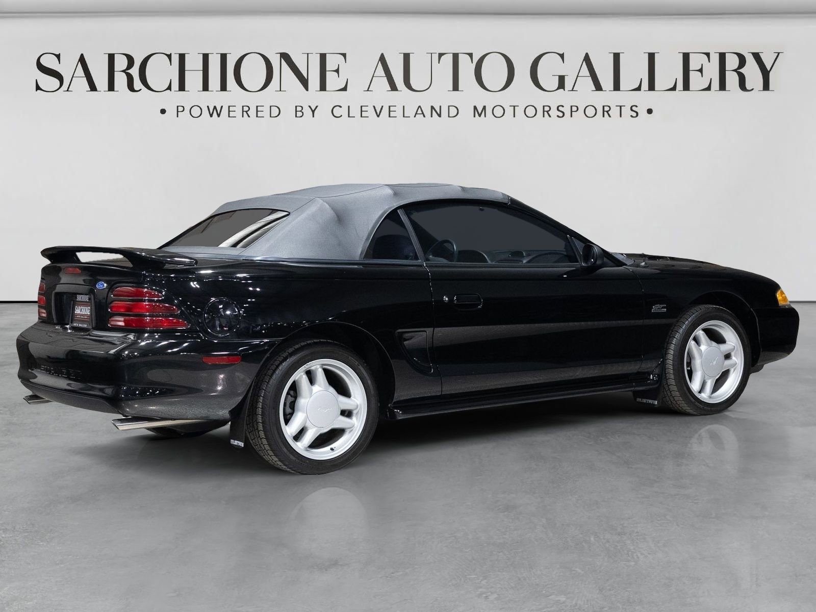 Used 1995 Ford Mustang GT RWD image 3