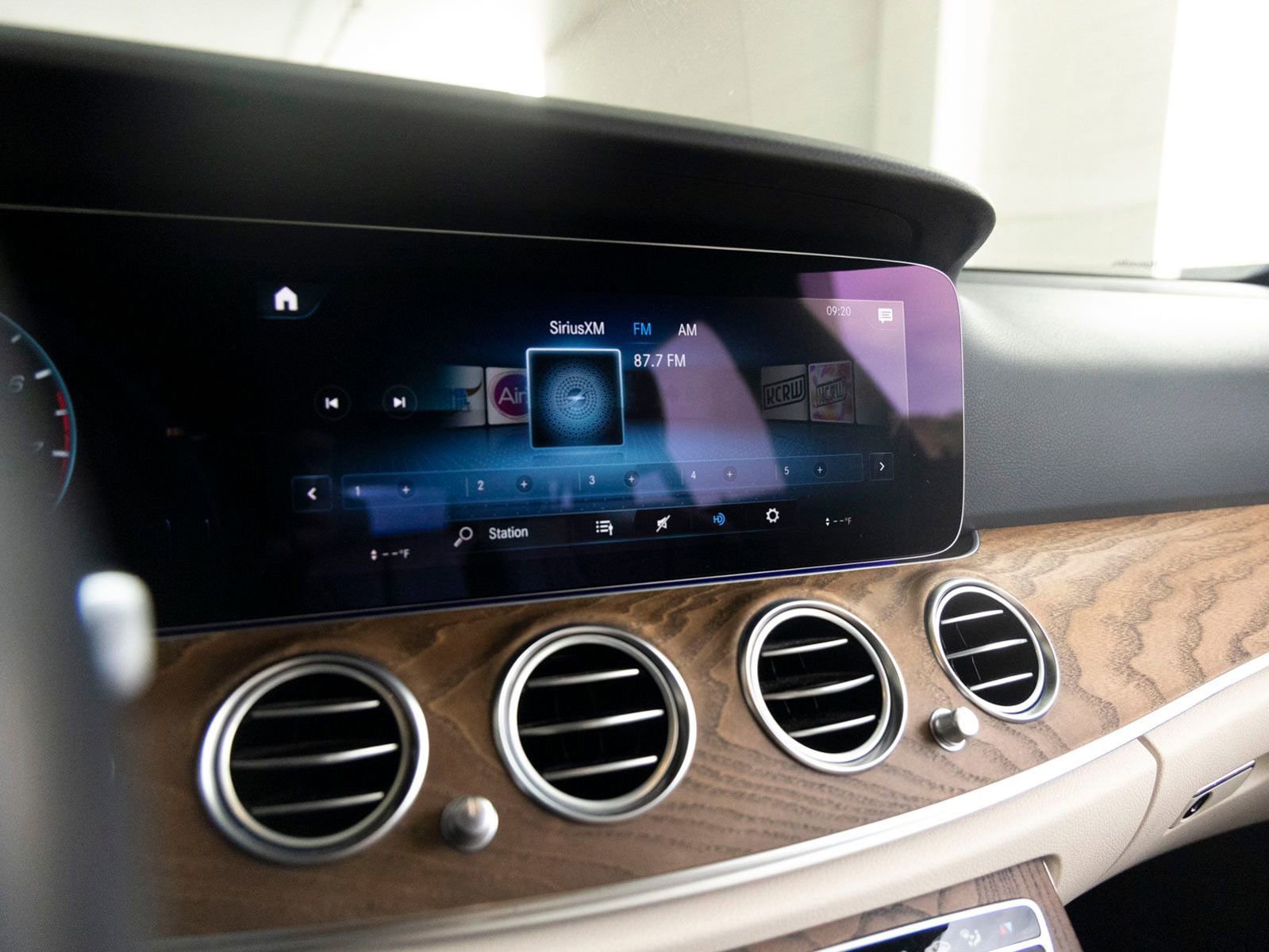 Used 2023 Mercedes-Benz E 450 4MATIC All-Terrain Wagon image 18