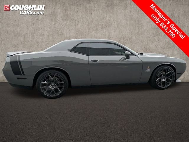Used 2017 Dodge Challenger R/T Scat Pack w/ Leather Interior Group image 9