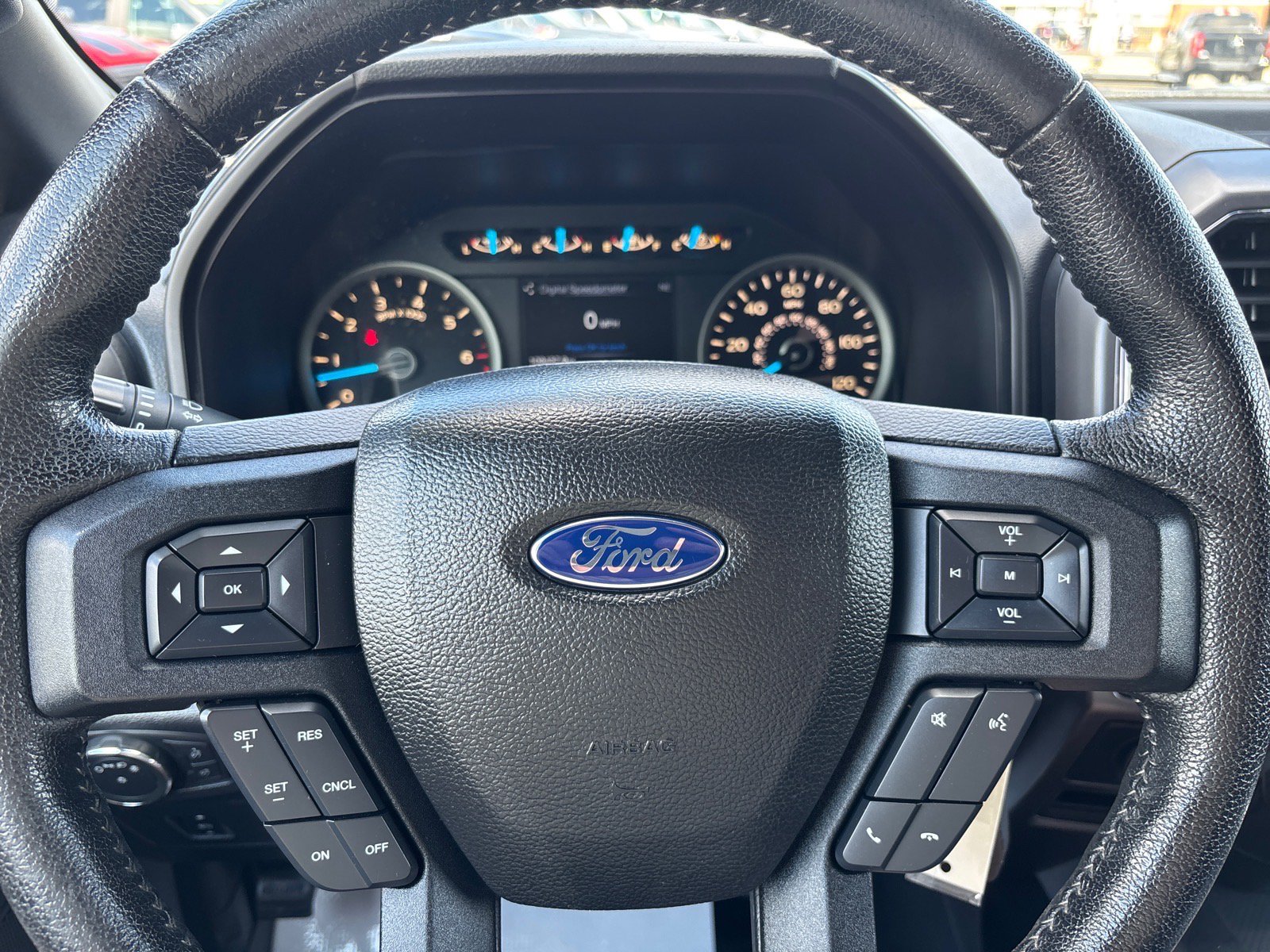 Used 2016 Ford F150 XLT w/ Equipment Group 302A Luxury AWD/4WD image 29