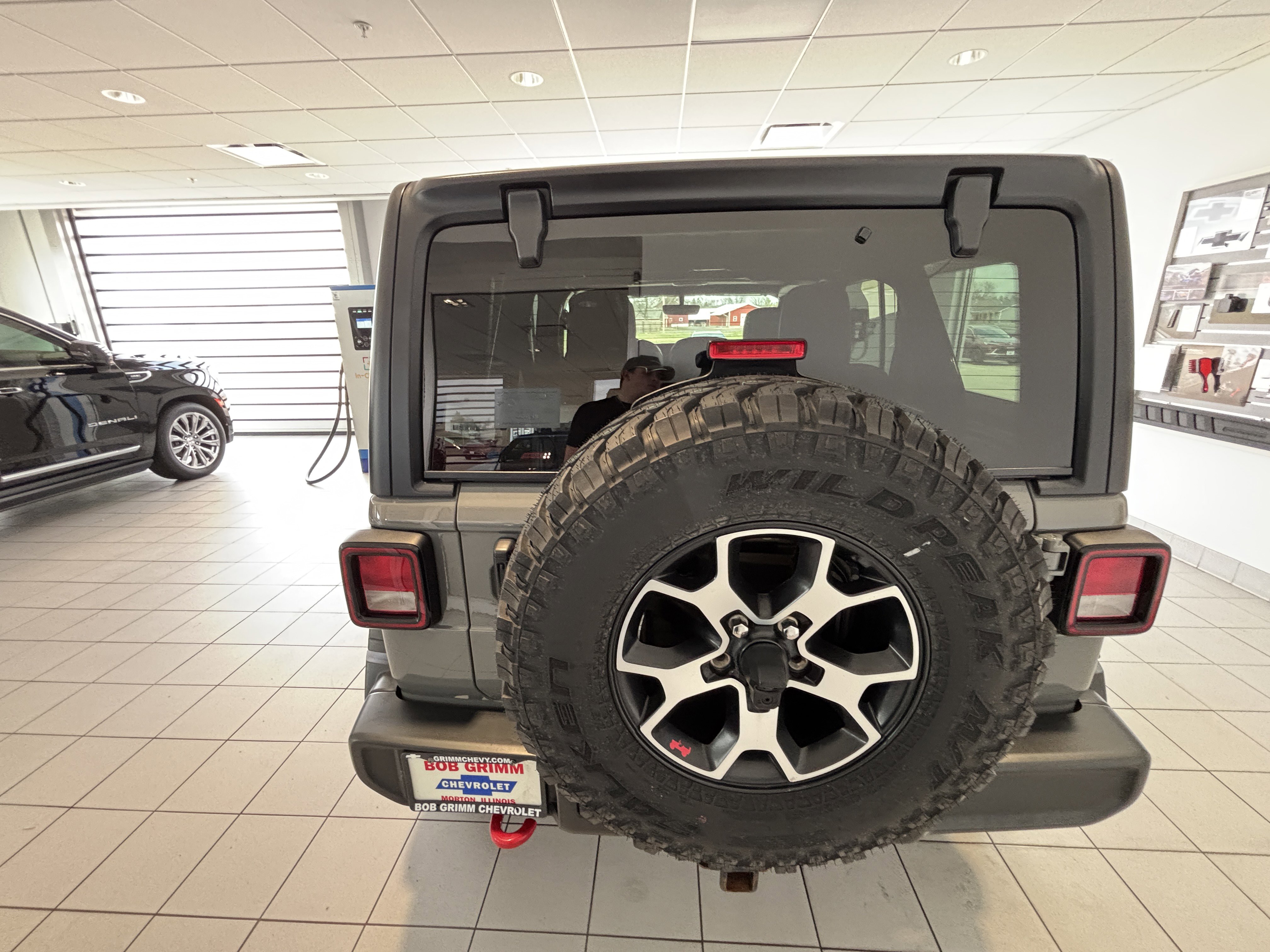 Used 2023 Jeep Wrangler Unlimited Rubicon w/ Cold Weather Group image 5