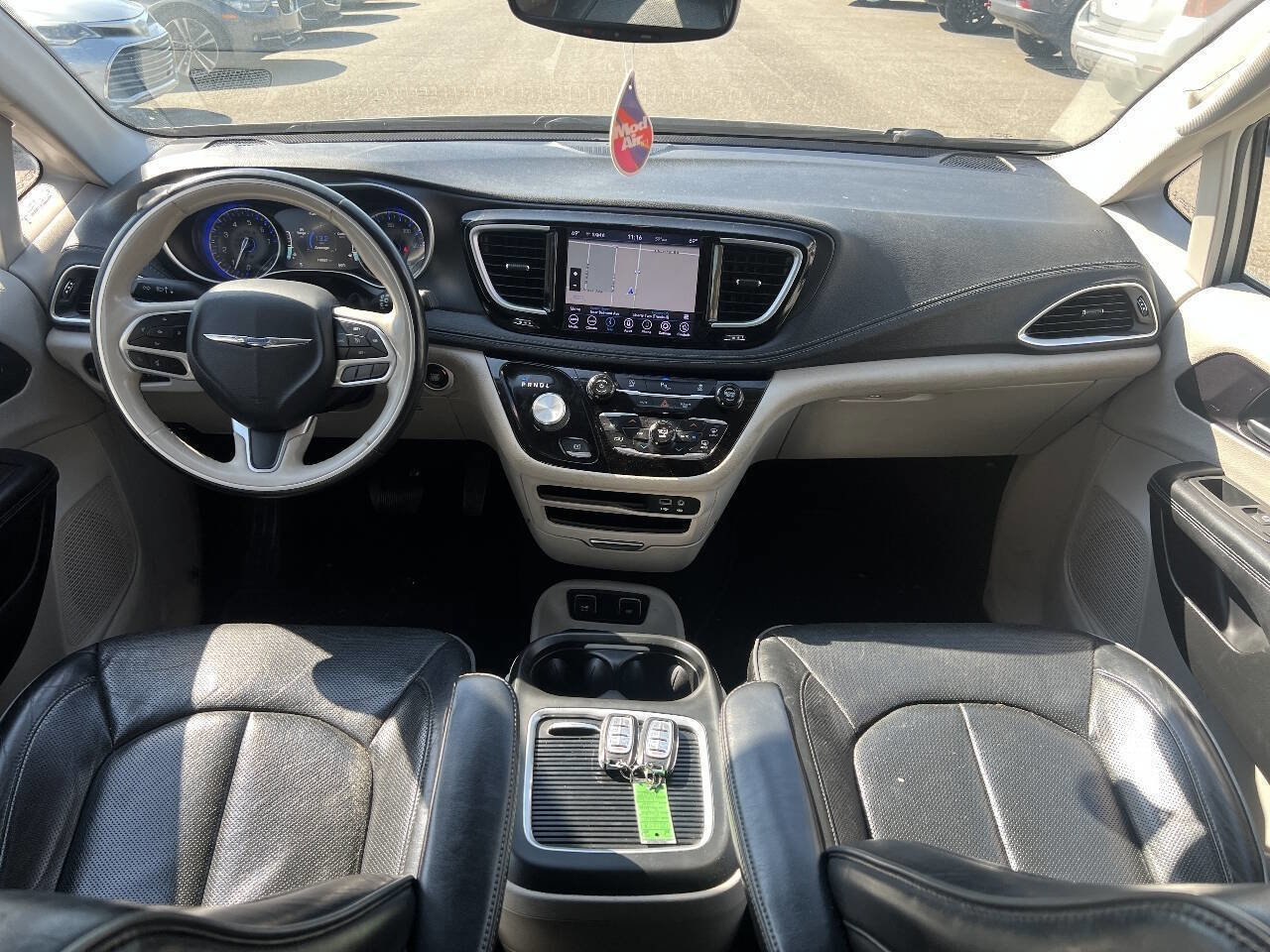 Used 2020 Chrysler Pacifica Limited FWD image 18