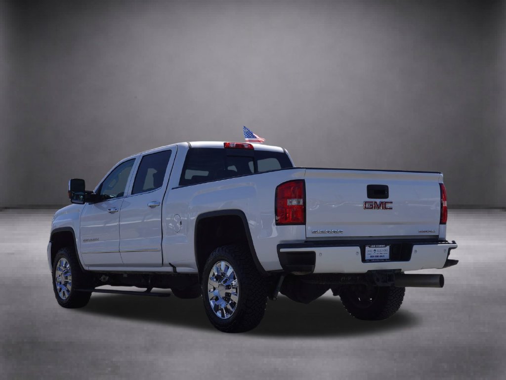 Used 2018 GMC Sierra 2500 Denali w/ Duramax Plus Package AWD/4WD image 7