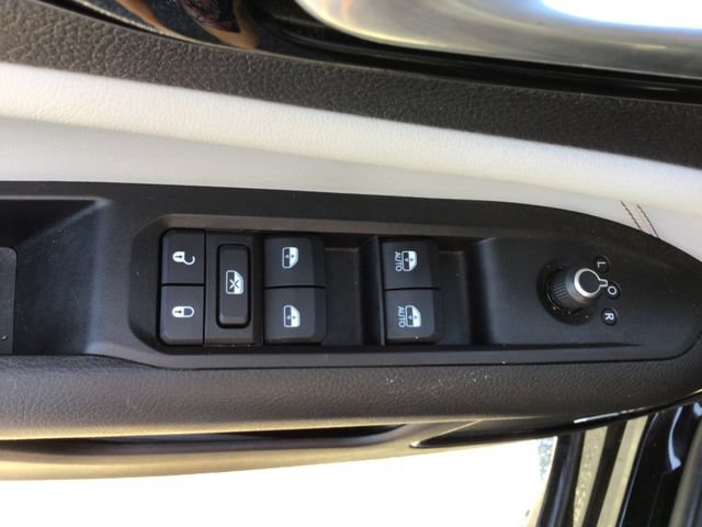 Used 2022 Jeep Compass Limited w/ Elite Group AWD/4WD image 22
