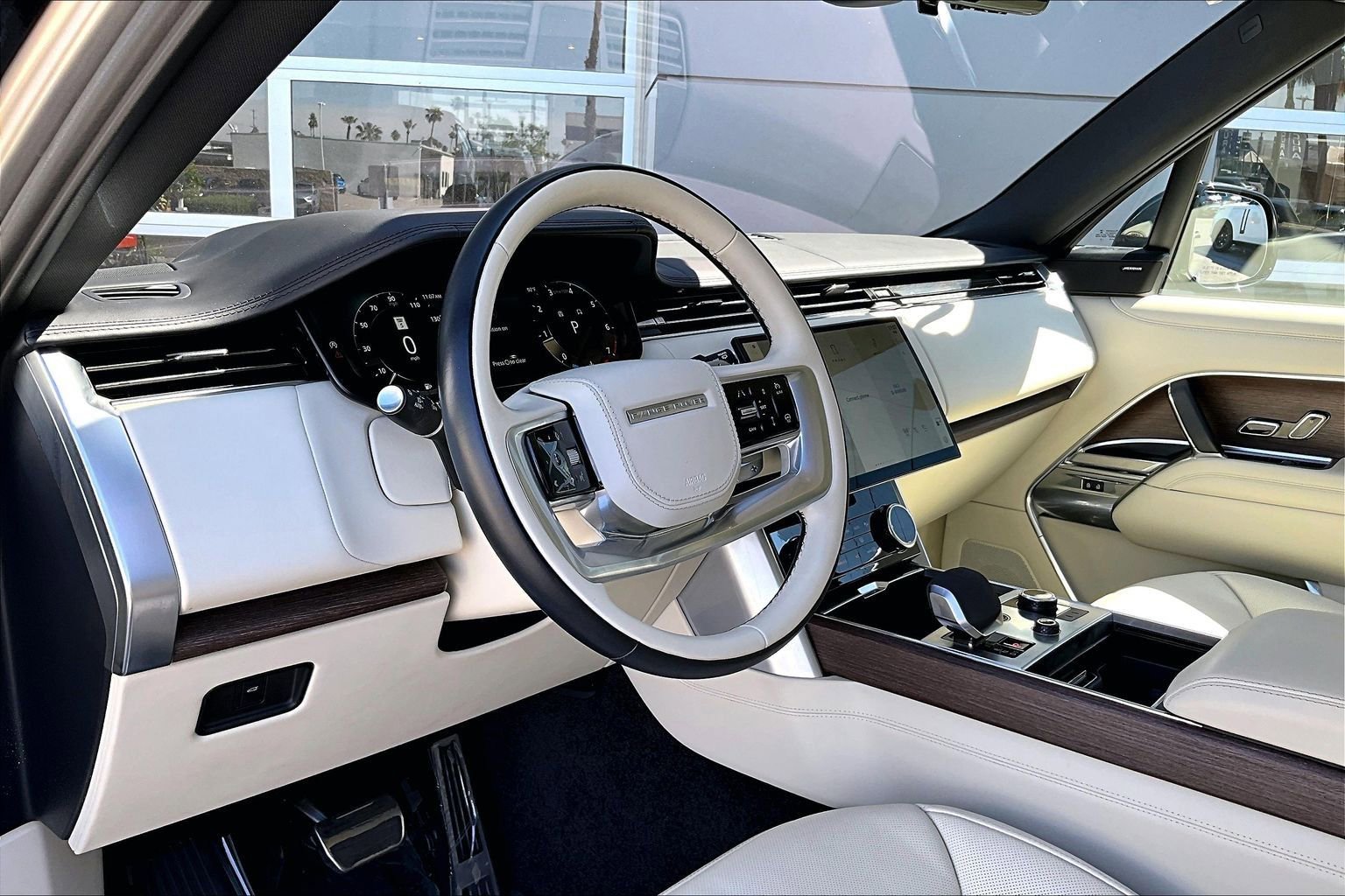 Certified 2023 Land Rover Range Rover SE AWD/4WD image 14