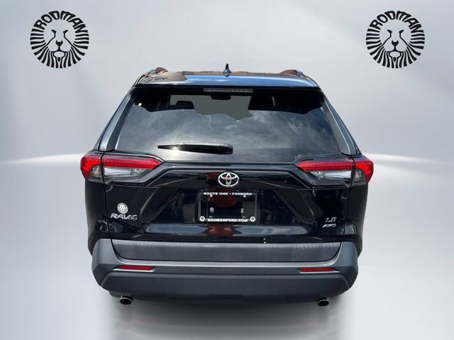 Used 2019 Toyota RAV4 LE AWD/4WD image 7