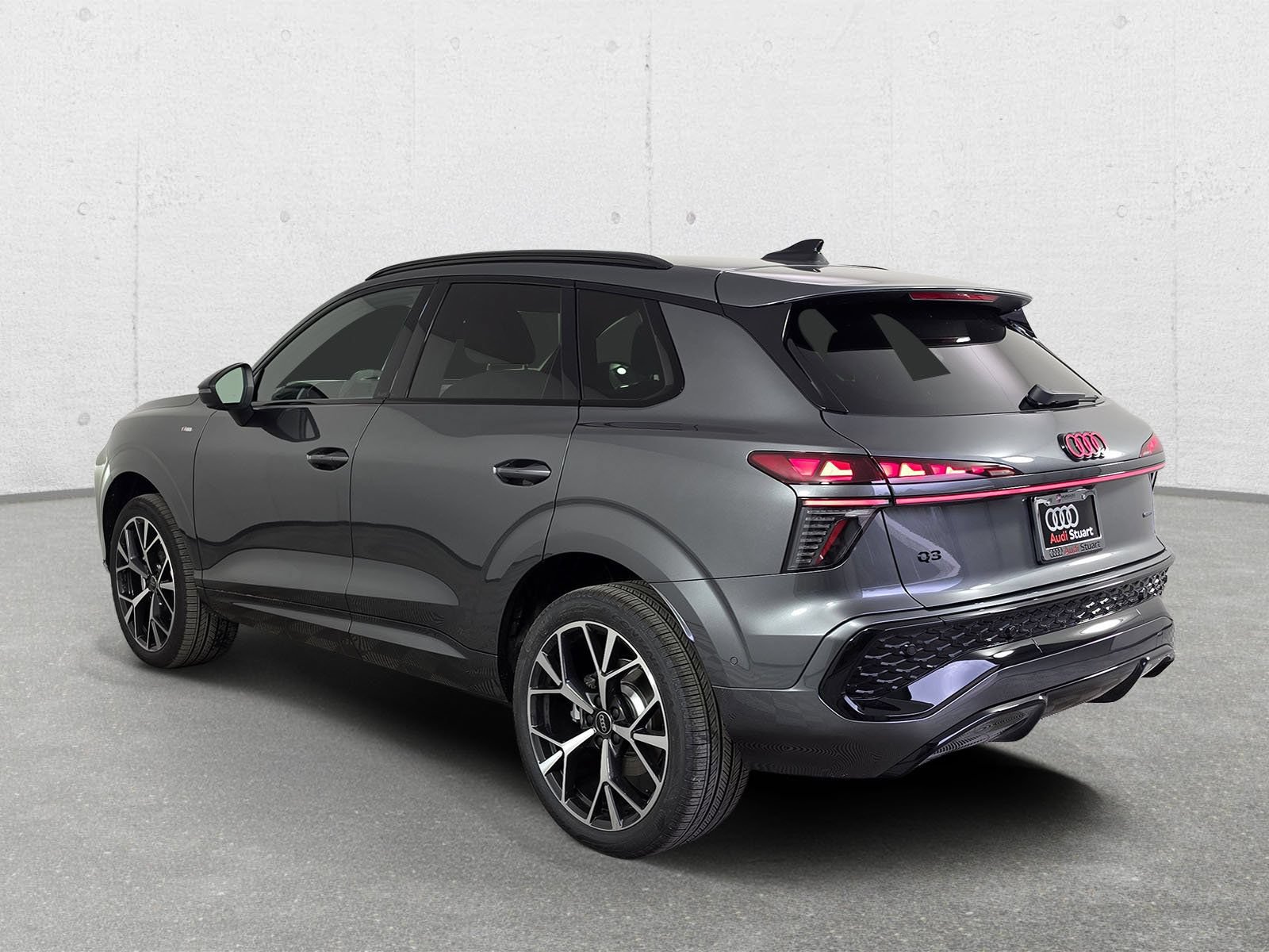 New 2026 Audi Q3 quattro 2.0T AWD/4WD image 4