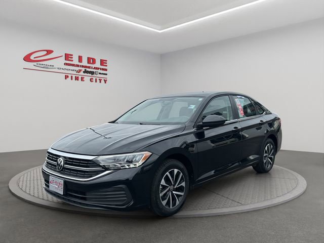 Used 2022 Volkswagen Jetta S image 1