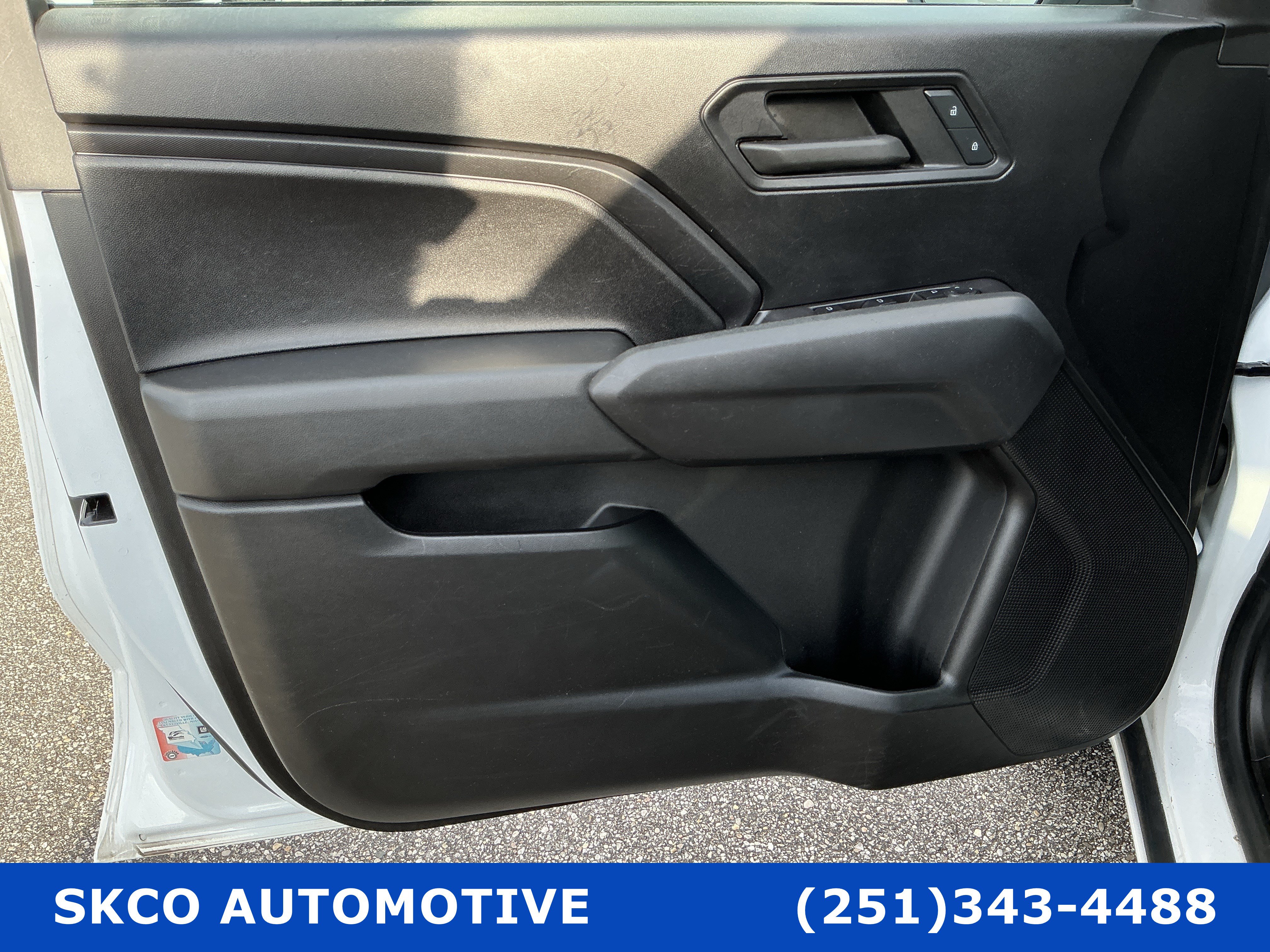 Used 2023 Chevrolet Colorado W/T RWD image 12