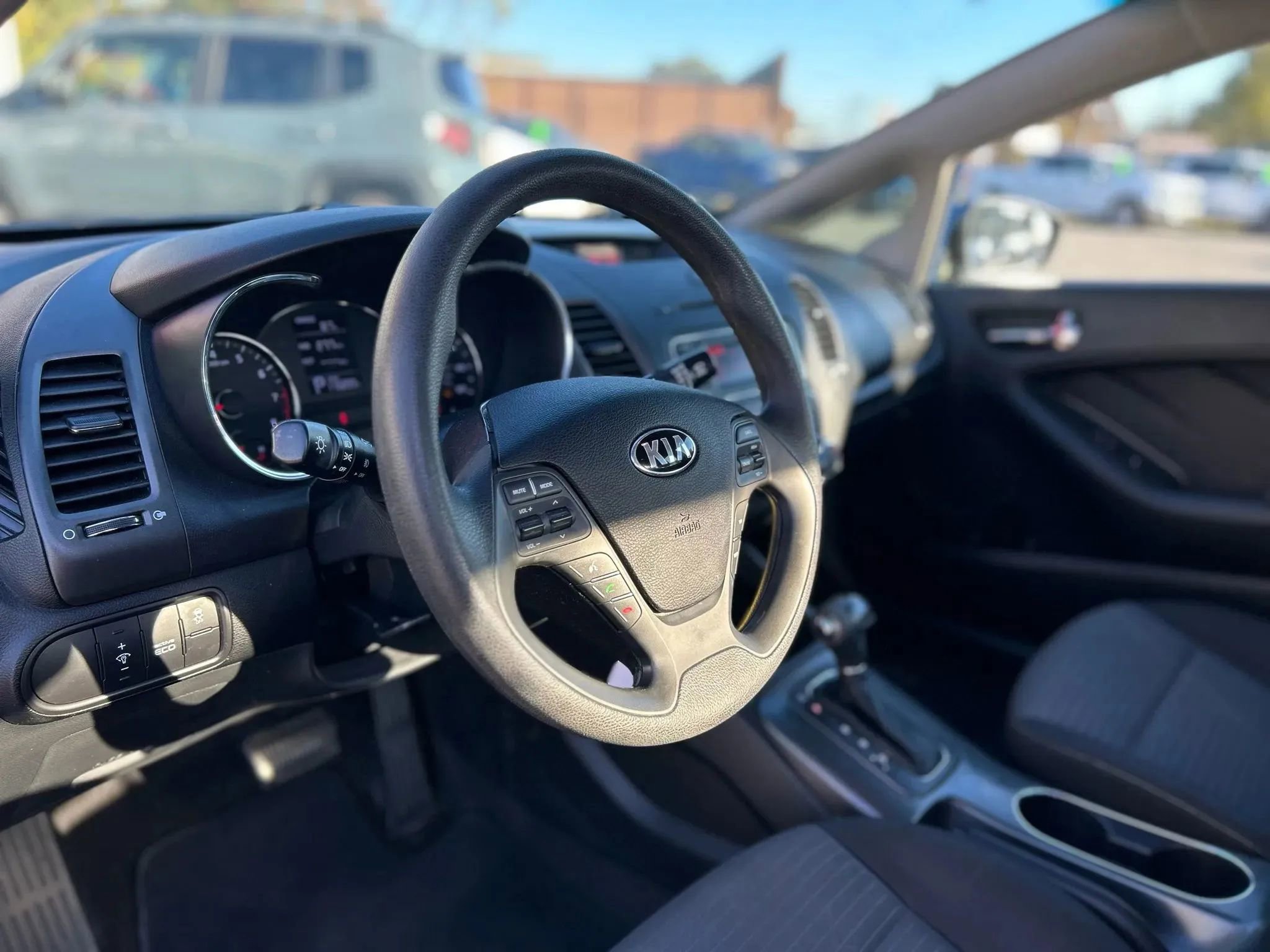 Used 2015 Kia Forte LX w/ Popular Package image 11