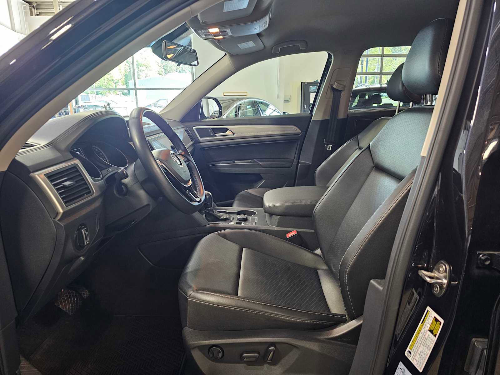Used 2018 Volkswagen Atlas SE AWD/4WD image 23