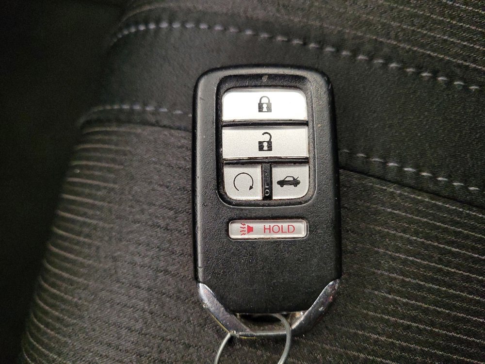 Used 2020 Honda Accord EX image 32