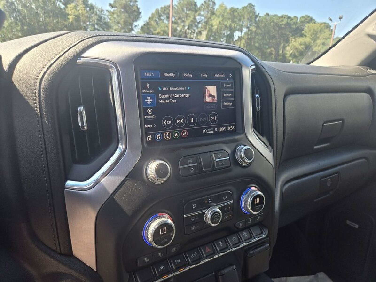 Used 2022 GMC Sierra 1500 SLT w/ SLT Premium Plus Package AWD/4WD image 9