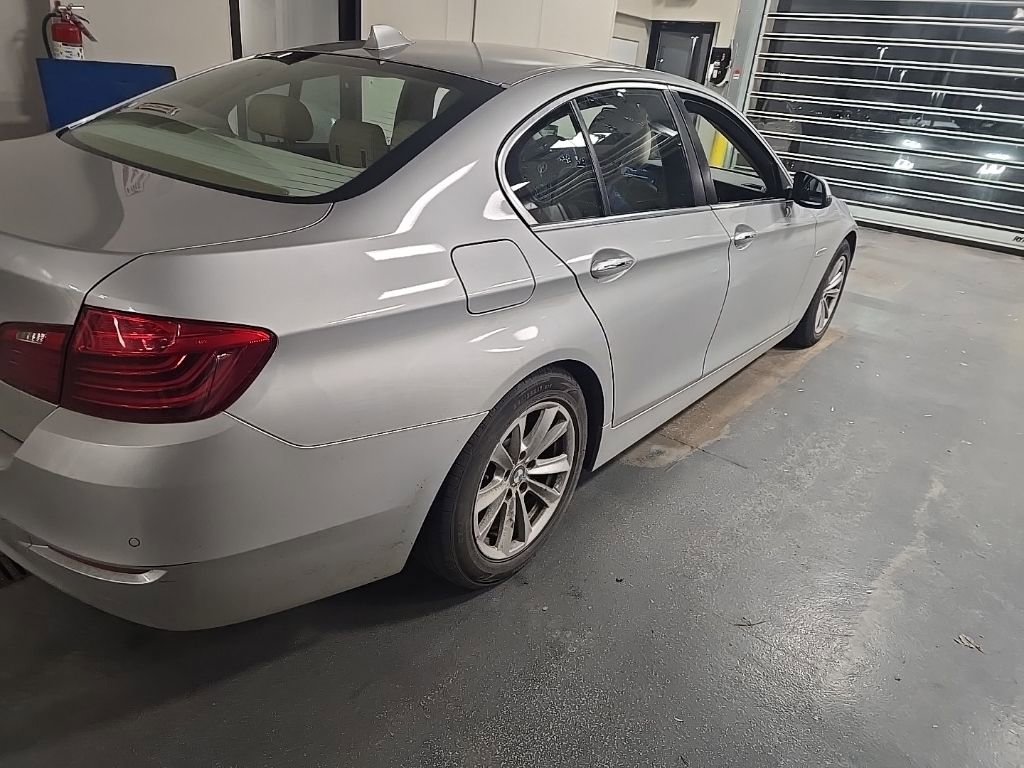 Used 2014 BMW 528i xDrive Sedan image 3