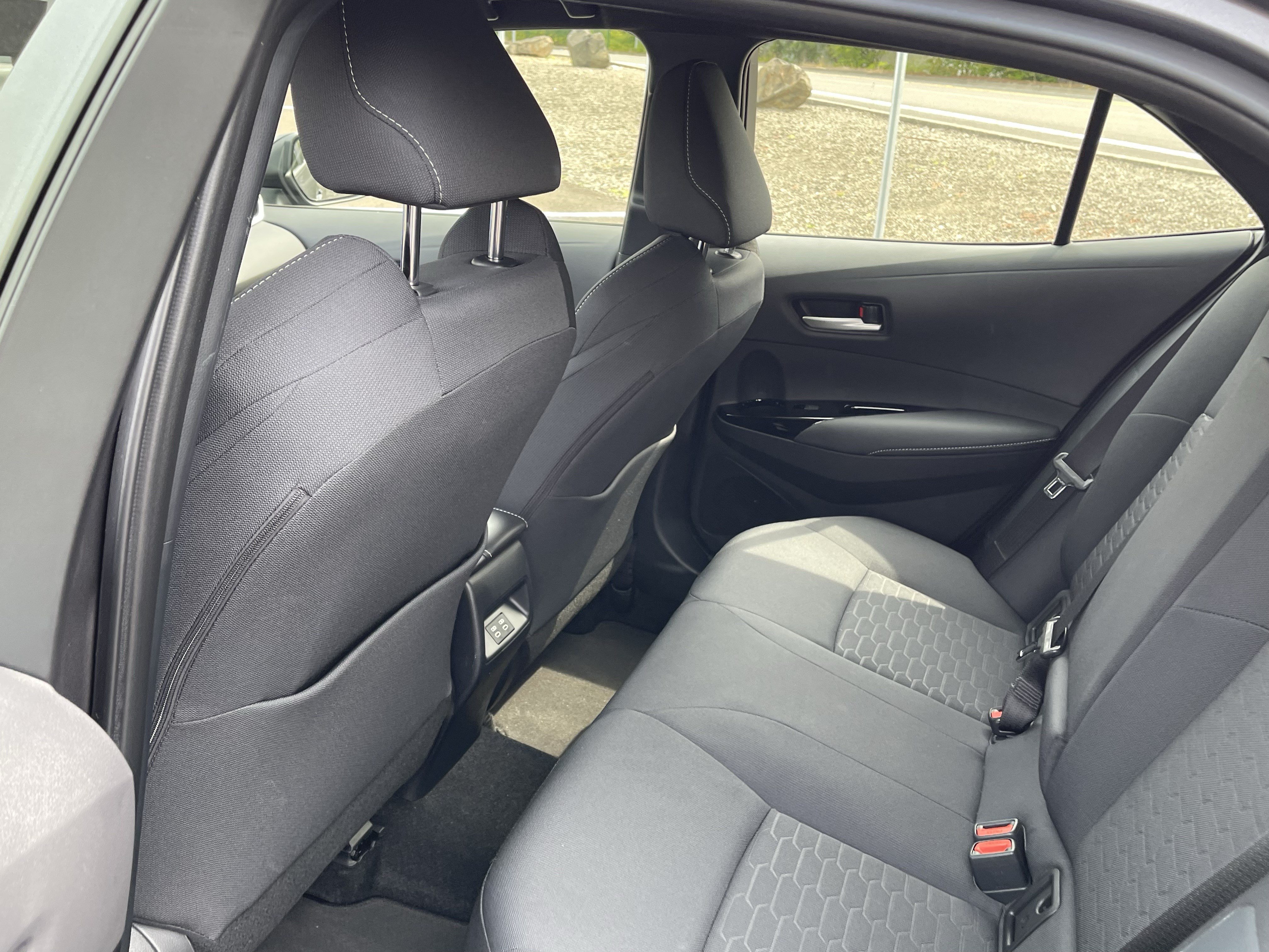 Used 2026 Toyota Corolla SE FWD image 14