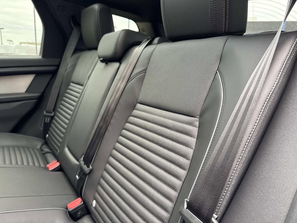 New 2026 Land Rover Discovery Sport Landmark image 14