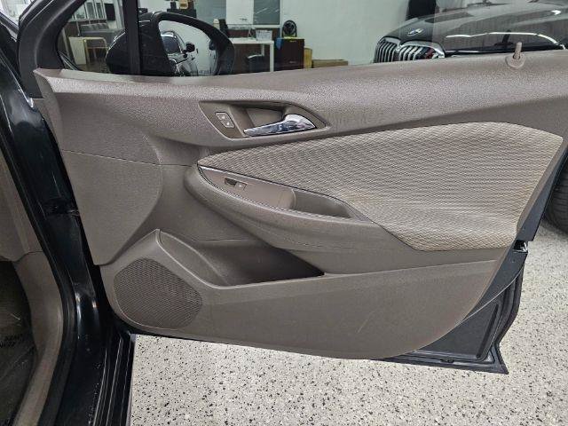 Used 2018 Chevrolet Cruze LT w/ Convenience Package FWD image 26