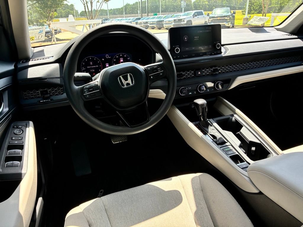 Used 2025 Honda Accord LX image 13