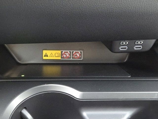 New 2025 Lexus UX 300h AWD image 15